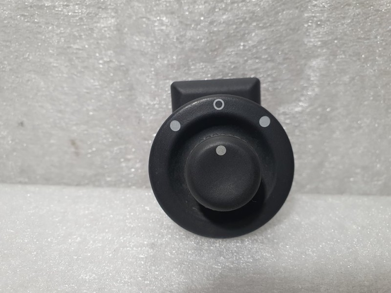 Recambio de mando retrovisor para renault clio grandtour authentique referencia OEM IAM 8200002442B  