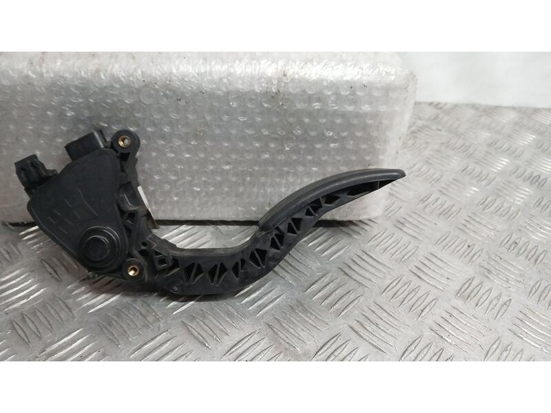 Recambio de potenciometro pedal para renault megane iv berlina 5p zen referencia OEM IAM 180020024R  