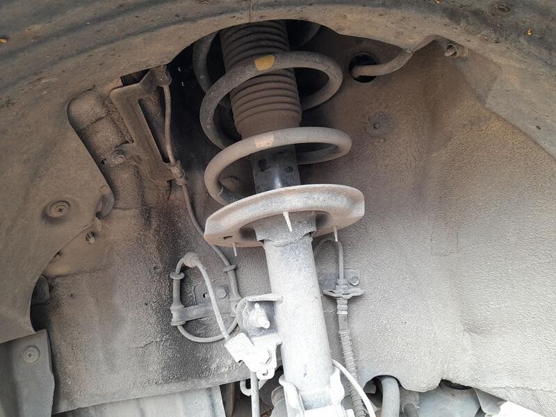 Recambio de amortiguador delantero izquierdo para hyundai ix20 (jc) 1.4 crdi referencia OEM IAM 546501K000  