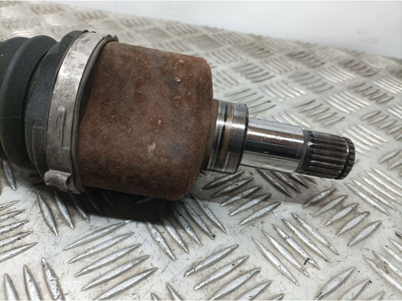 Recambio de transmision delantera izquierda para ford fiesta (ccn) trend referencia OEM IAM 8V513B437CD  