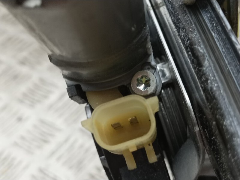 Recambio de elevalunas delantero derecho para chevrolet aveo ls referencia OEM IAM 95043028  ELECTRICO 2 PINS