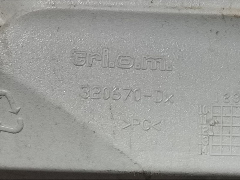 Recambio de piloto delantero derecho para microcar f8r coupe referencia OEM IAM 320670D  