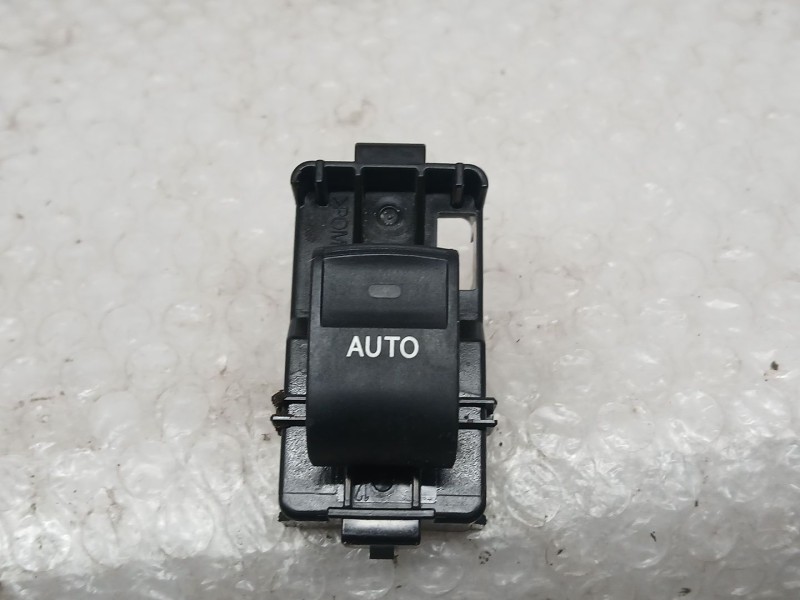 Recambio de mando elevalunas trasero derecho para toyota auris hybrid active referencia OEM IAM 8481002140  0860T67