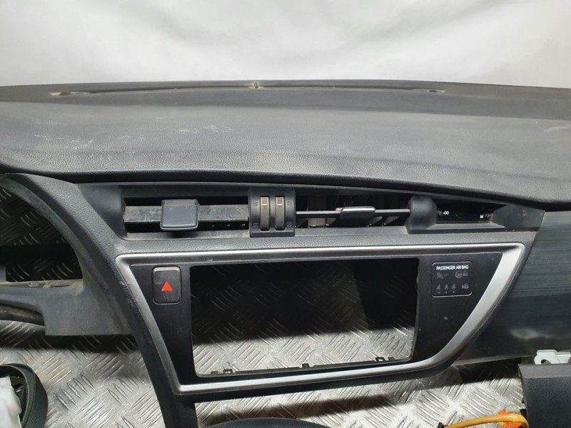 Recambio de kit airbag para toyota auris touring sports (e18) live referencia OEM IAM   C/SALPICADERO Y PRETENSORES