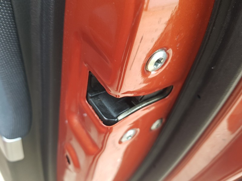 Recambio de cerradura puerta delantera derecha para kia cee´d (jd) 1.6 crdi 110 referencia OEM IAM 81320A2810  