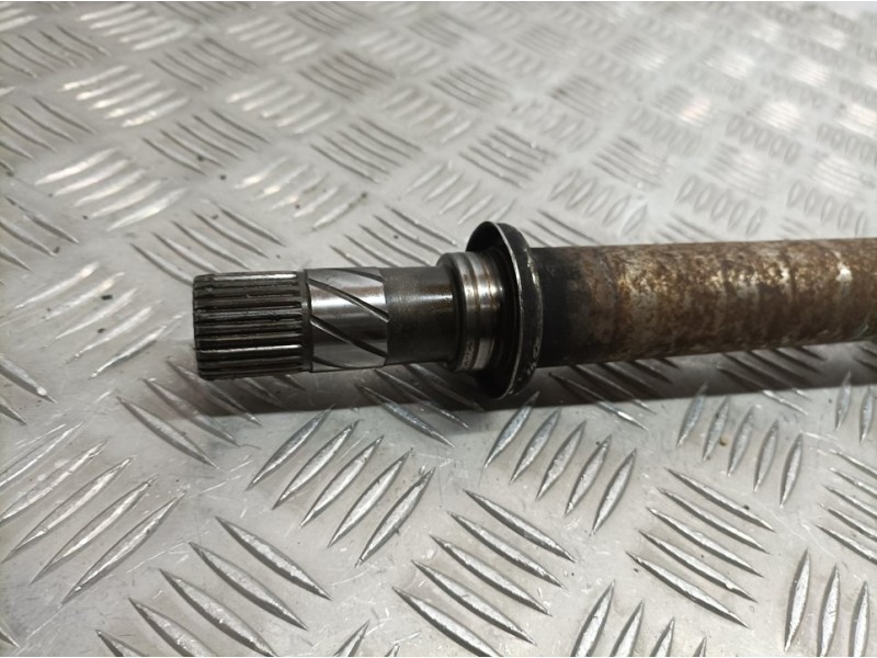 Recambio de transmision delantera derecha para renault clio grandtour authentique referencia OEM IAM 8200499586  