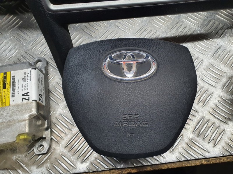 Recambio de kit airbag para toyota auris touring sports (e18) live referencia OEM IAM   C/SALPICADERO Y PRETENSORES