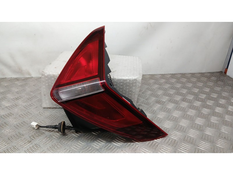 Recambio de piloto trasero derecho para hyundai bayon (bc3) 1.2 mpi referencia OEM IAM 92402Q0500  