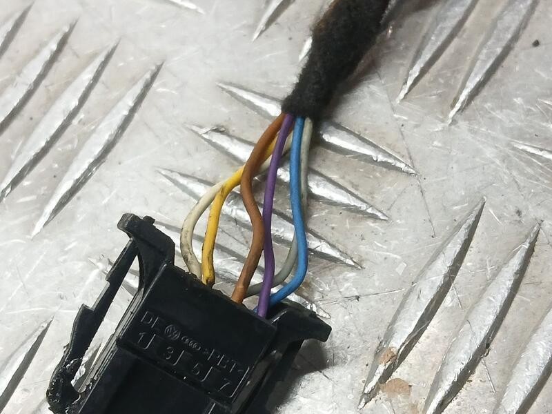 Recambio de retrovisor izquierdo para skoda rapid ambition referencia OEM IAM 5JB857407K ELECTRICO 6 CABLES 