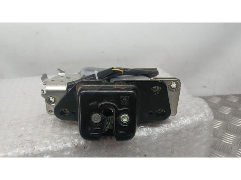 Recambio de cerradura maletero / porton para jeep cherokee limited 4x2 referencia OEM IAM A95613106BU DENSO A9561313A