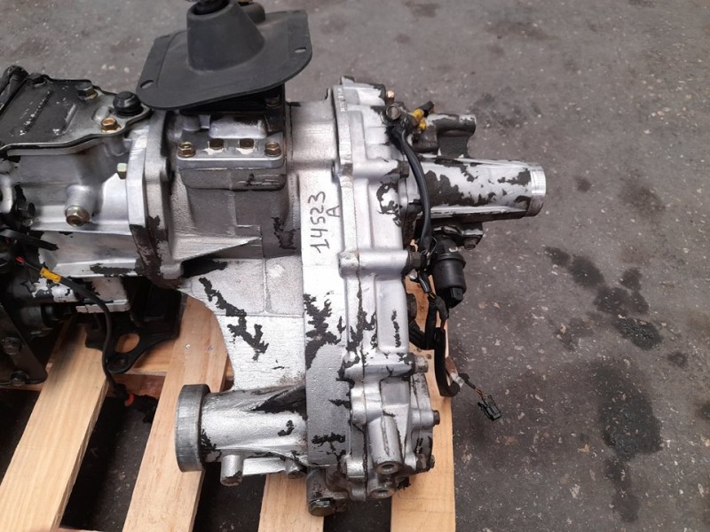 Recambio de caja transfer para mitsubishi galloper (hyundai) 2.5 td exceed (3-ptas.) referencia OEM IAM D3G11960  