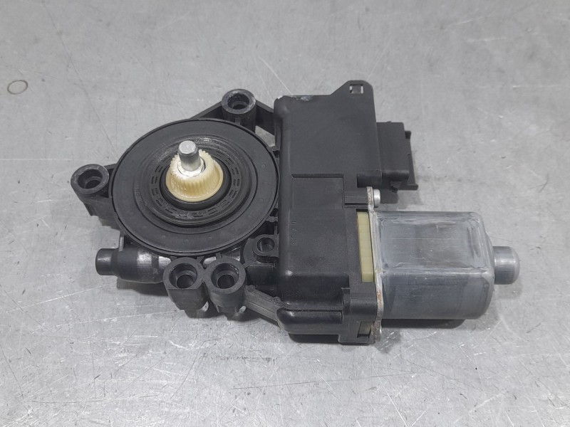 Recambio de elevalunas delantero izquierdo para hyundai ix20 (jc) 1.4 crdi referencia OEM IAM 824501P010 0130822550 BOSCH