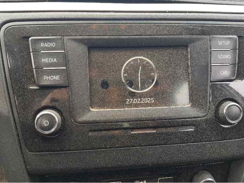 Recambio de sistema audio / radio para skoda rapid ambition referencia OEM IAM 5JA035871A  
