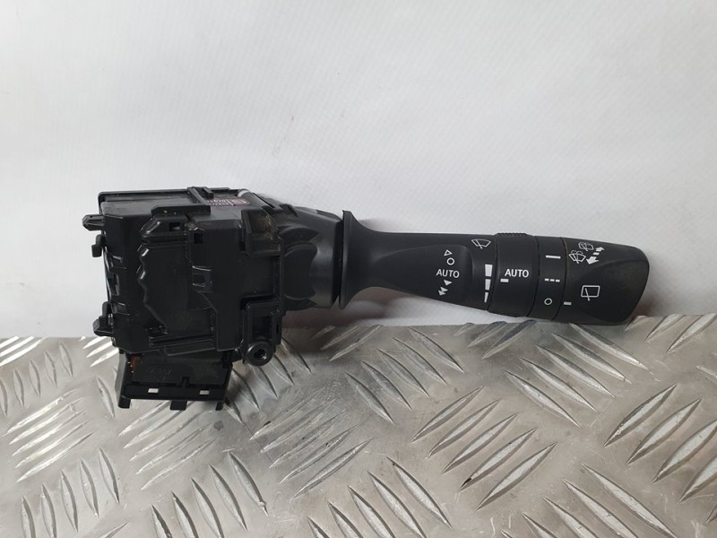 Recambio de mando limpia para toyota auris touring sports (e18) live referencia OEM IAM 0267017F858  