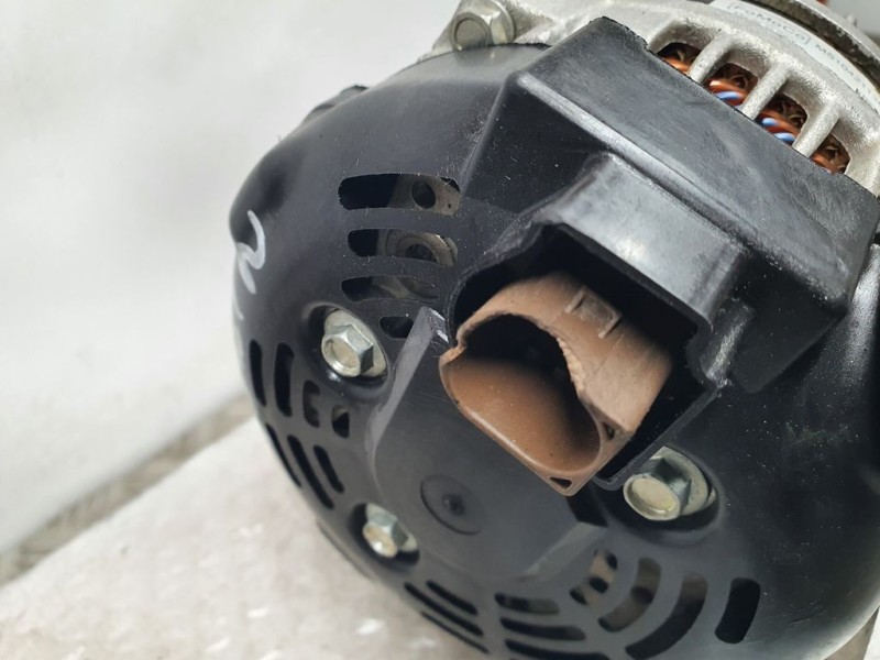 Recambio de alternador para ford fiesta (ce1) active referencia OEM IAM H1BT10300EC MS1042113812 FOMOCO