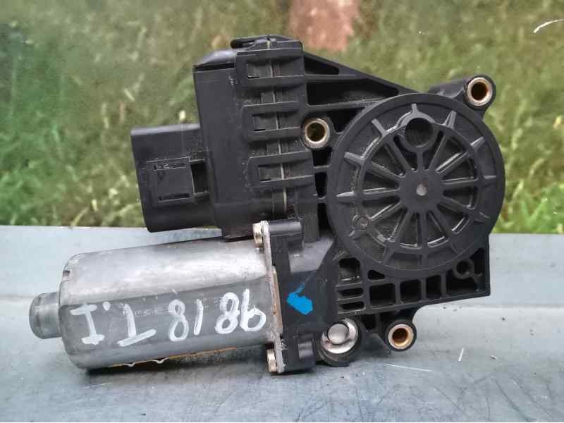 Recambio de motor elevalunas trasero izquierdo para audi a6 berlina (4b2) 1.8 t referencia OEM IAM  8 PINS 