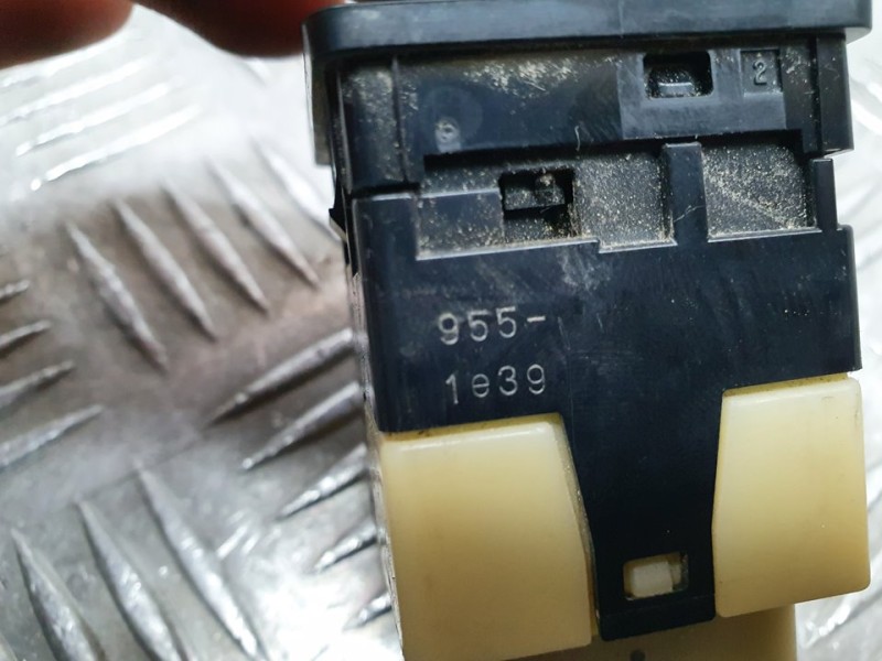 Recambio de mando retrovisor para toyota auris touring sports (e18) live referencia OEM IAM SIN REF  