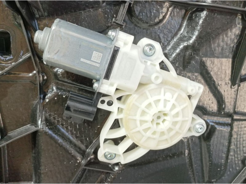 Recambio de elevalunas delantero derecho para ford focus st-line referencia OEM IAM JX7BA23200CD  ELECTRICO 2 PINS