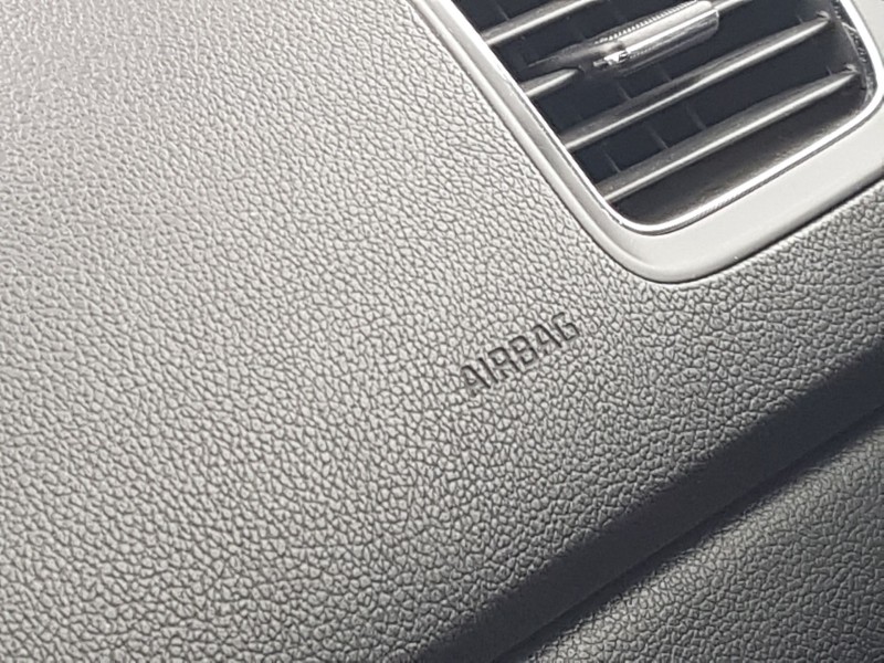 Recambio de kit airbag para kia cee´d (jd) 1.6 crdi 110 referencia OEM IAM 56900A2100WK C/ SALPICADERO Y PRETENSORES 