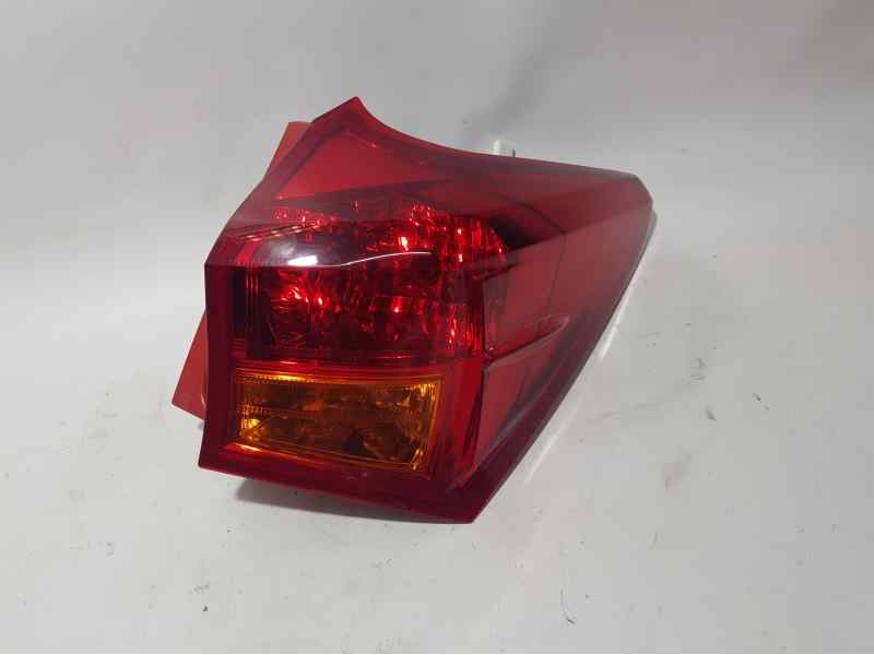 Recambio de piloto trasero derecho para toyota auris touring sports (e18) live referencia OEM IAM   EXTERIOR