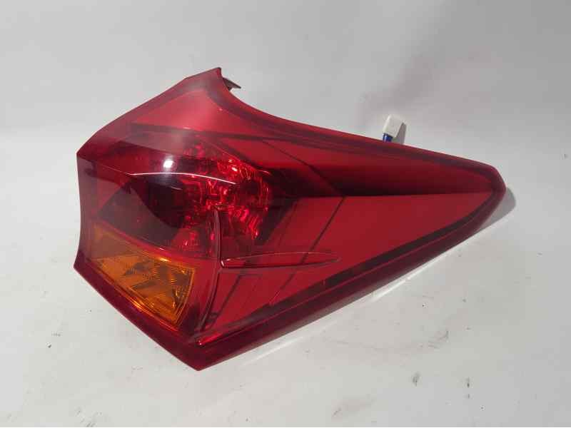 Recambio de piloto trasero derecho para toyota auris touring sports (e18) live referencia OEM IAM   EXTERIOR