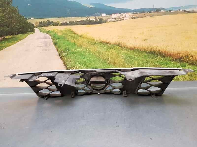 Recambio de rejilla delantera para nissan x-trail (t31) se referencia OEM IAM 62310JG50A 62310JG400A 