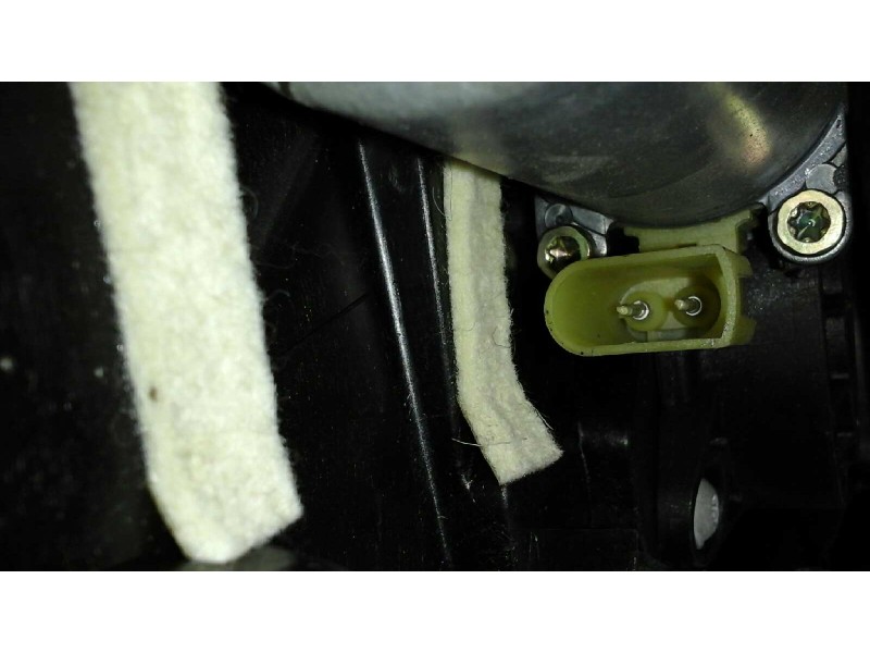 Recambio de elevalunas delantero derecho para ford fiesta (cbk) futura referencia OEM IAM 2S61A203A28DN 2 PINS ELECTRICO