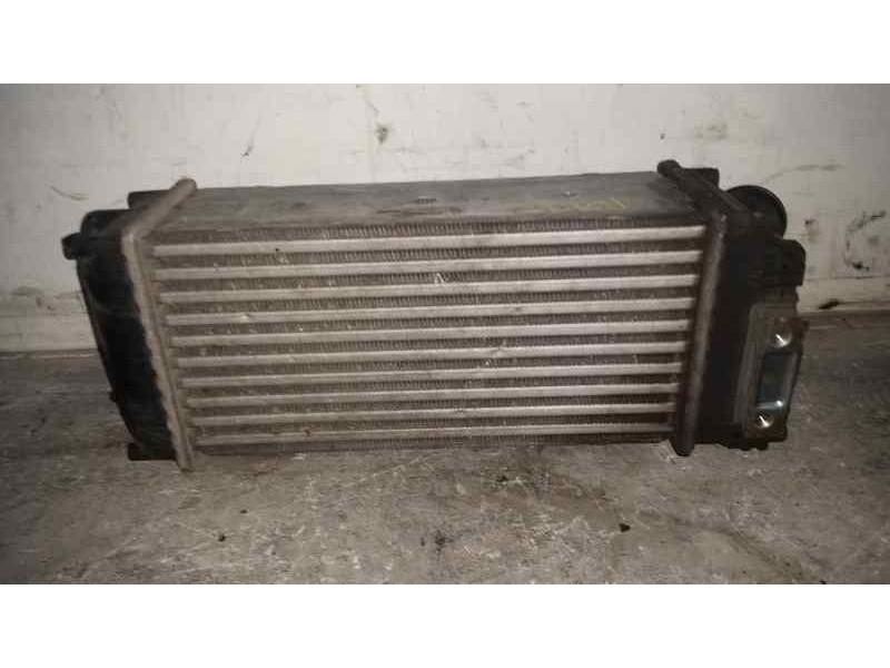 Recambio de intercooler para peugeot 307 berlina (s2) xt referencia OEM IAM 876923JE 9648551880 VALEO