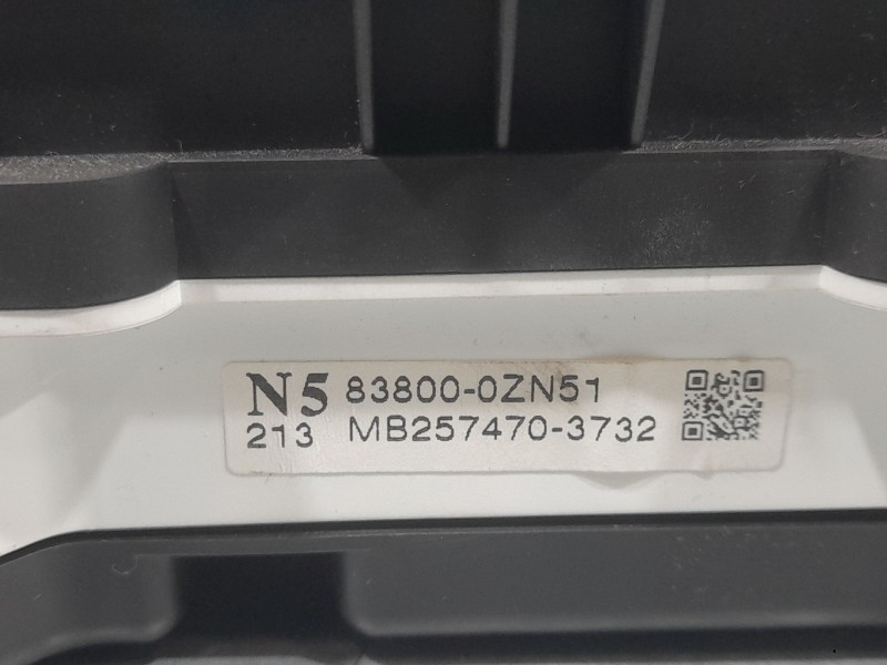 Recambio de cuadro instrumentos para toyota auris hybrid active referencia OEM IAM 838000ZN51  