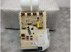 Recambio de caja reles / fusibles para toyota auris active referencia OEM IAM 8922102331 50119221 