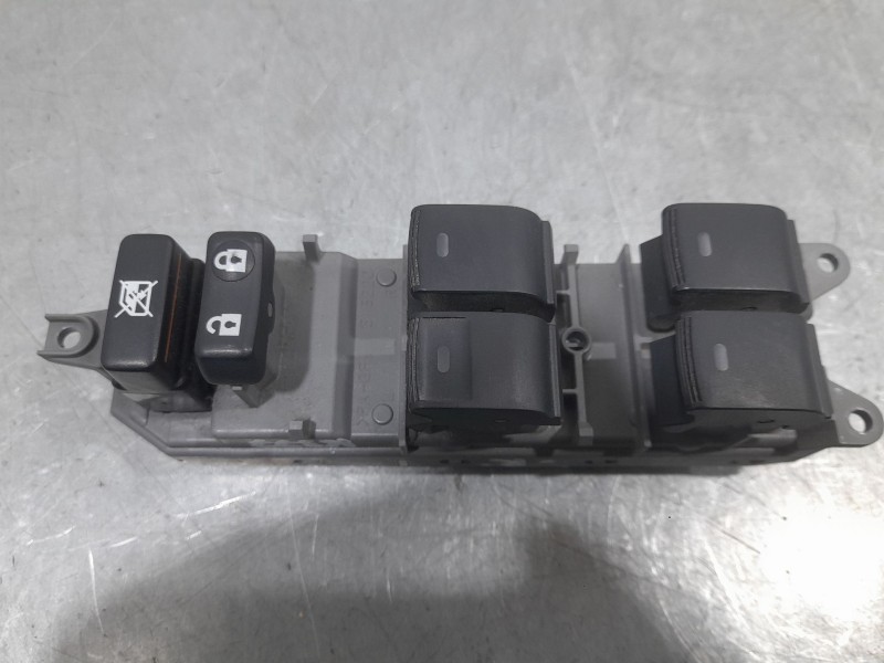 Recambio de mando elevalunas delantero izquierdo para toyota auris hybrid active referencia OEM IAM 515220  