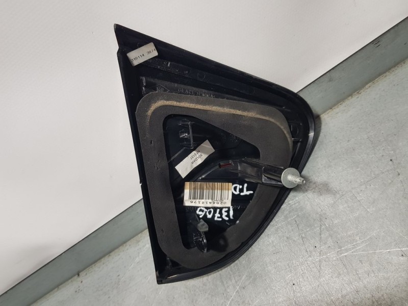 Recambio de piloto trasero derecho para renault captur dynamique referencia OEM IAM 265501712R  INTERIOR