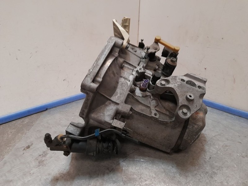 Recambio de caja cambios para peugeot 207 x-line referencia OEM IAM 20CQ65 2017578 5VELOCIDADES