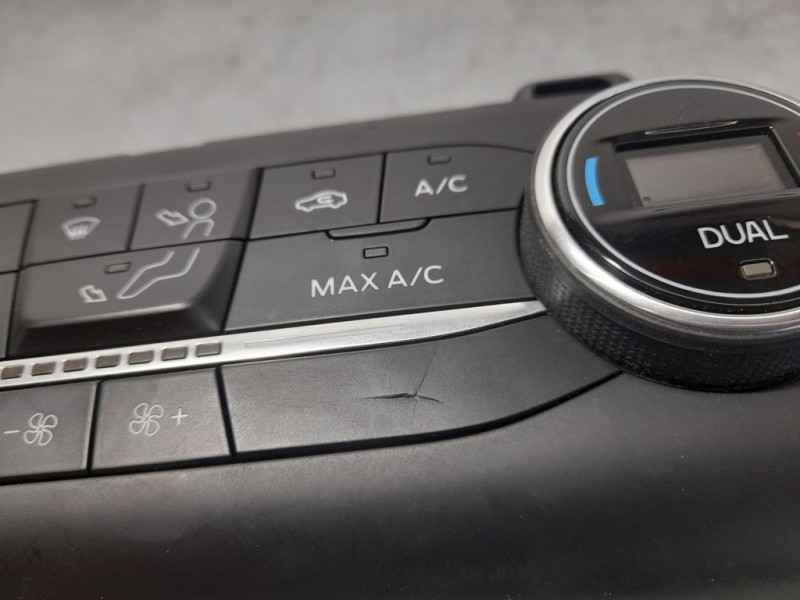 Recambio de mando climatizador para ford focus st-line referencia OEM IAM JX7T18C612AC 900261805002 