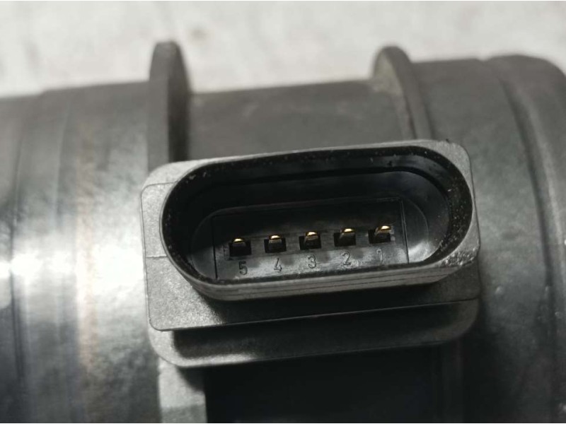 Recambio de caudalimetro para audi a4 ber. (b8) e referencia OEM IAM 03G906461C 0281002735 BOSCH