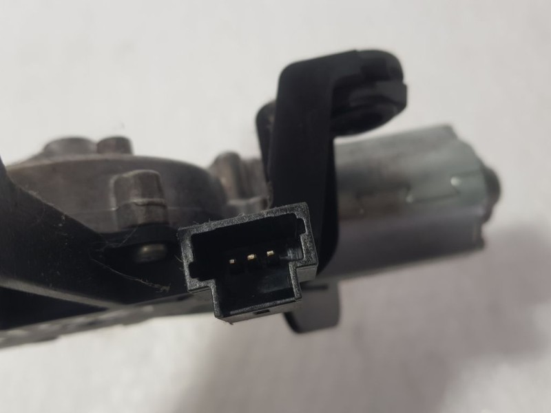 Recambio de motor limpia trasero para citroën c4 berlina millenium referencia OEM IAM 9646803180 0390201807 BOSCH