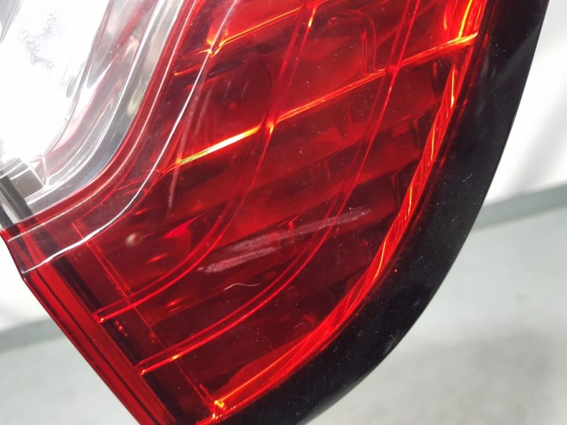 Recambio de piloto trasero izquierdo para renault captur dynamique referencia OEM IAM 265554078R  INTERIOR ROZADO