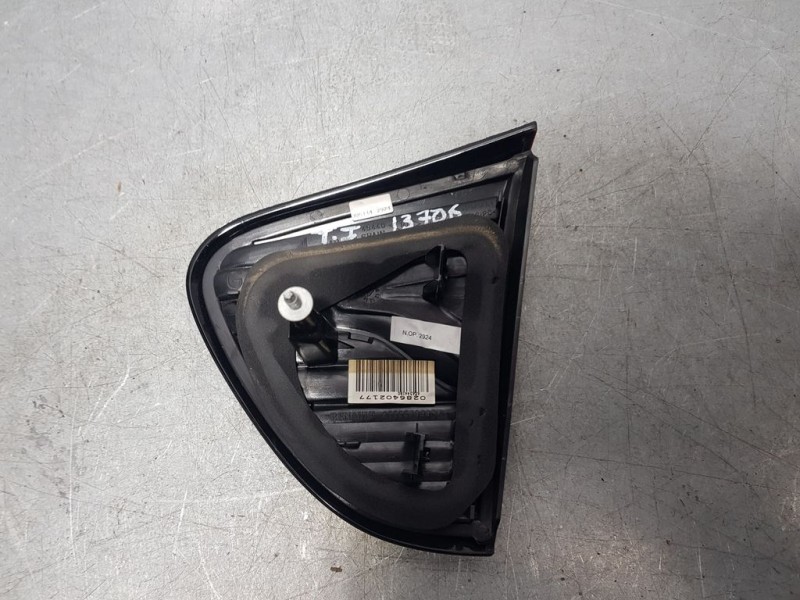 Recambio de piloto trasero izquierdo para renault captur dynamique referencia OEM IAM 265554078R  INTERIOR ROZADO