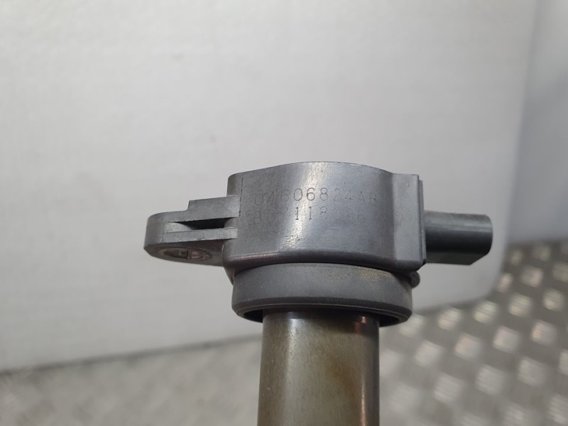 Recambio de bobina encendido para dodge caliber se referencia OEM IAM 04606824AB  