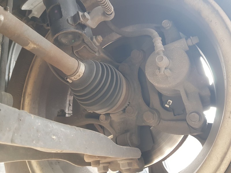 Recambio de mangueta delantera izquierda para kia cee´d (jd) 1.6 crdi 110 referencia OEM IAM 51715A6000  