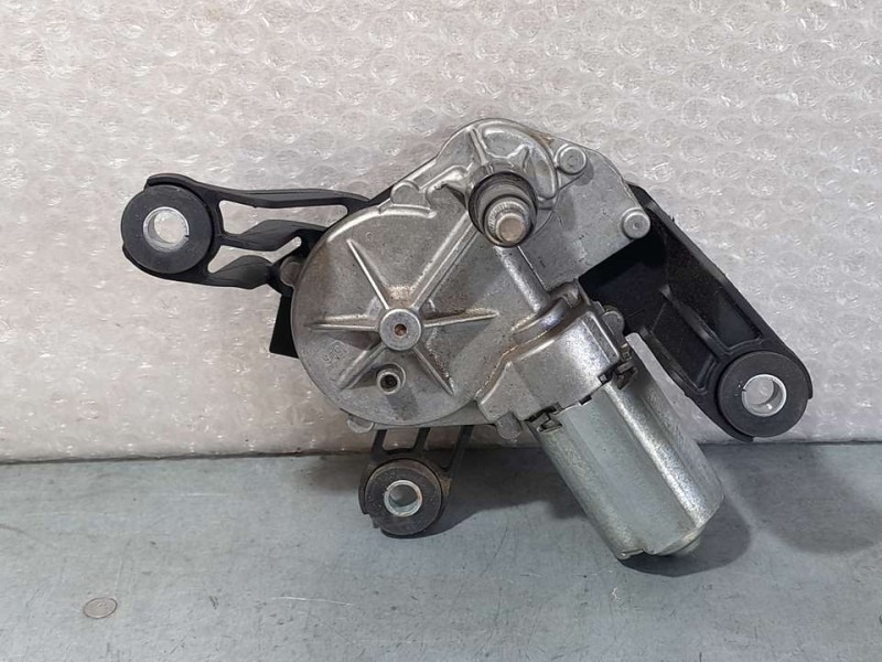 Recambio de motor limpia trasero para opel astra h caravan cosmo referencia OEM IAM 13105981 0390201591 BOSCH