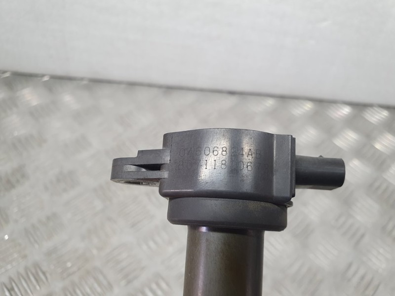Recambio de bobina encendido para dodge caliber se referencia OEM IAM 04606824AB  