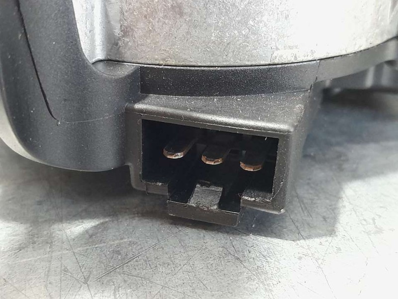 Recambio de motor limpia trasero para opel astra h caravan cosmo referencia OEM IAM 13105981 0390201591 BOSCH