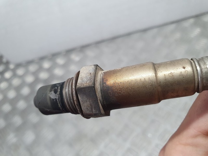 Recambio de sonda lambda para dodge caliber se referencia OEM IAM 56029084AA 0258006915 BOSCH