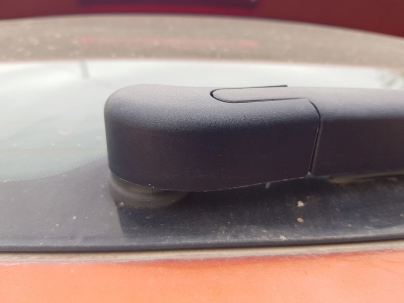 Recambio de motor limpia trasero para kia cee´d (jd) 1.6 crdi 110 referencia OEM IAM 98700A2700  