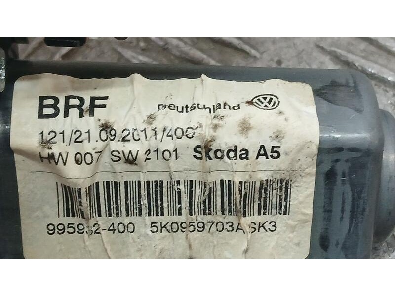 Recambio de motor elevalunas trasero izquierdo para skoda octavia ii (1z3) 1.6 tdi referencia OEM IAM 5K0959703A  995932400