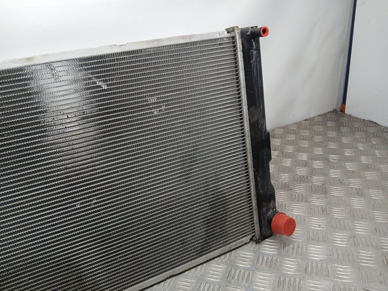 Recambio de radiador agua para toyota auris hybrid active referencia OEM IAM 4221341041  