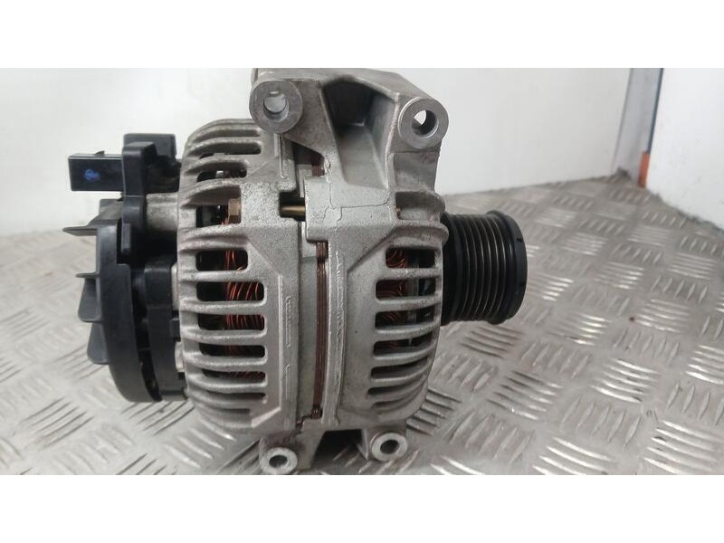 Recambio de alternador para mercedes-benz clase slk (w171) roadster slk 200 kompresor referencia OEM IAM A2711540802 BOSCH 01245