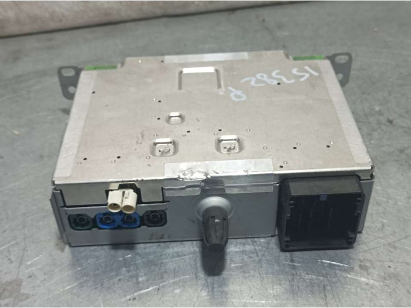 Recambio de sistema audio / radio para citroën c4 cactus live referencia OEM IAM 9823998780 7503900233 BOSCH