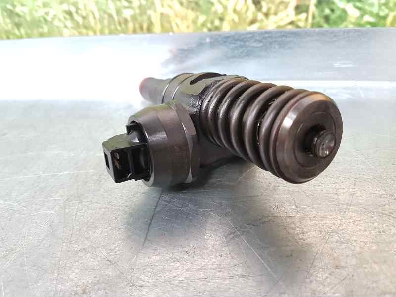 Recambio de inyector para seat leon (1p1) reference referencia OEM IAM 038130073AG 0414720215 BOSCH